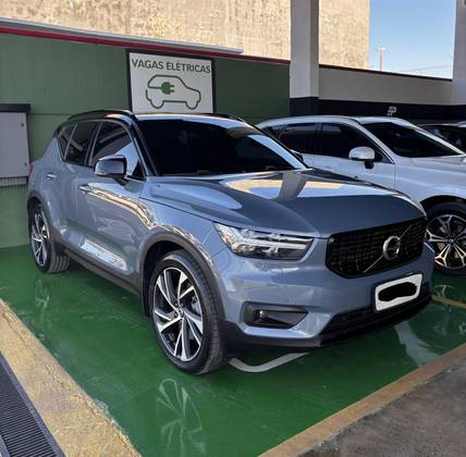 VOLVO XC40 1.5 T5 RECHARGE R-DESIGN GEARTRONIC VOLVO XC40 1.5 T5 RECHARGE R-DESIGN GEARTRONIC